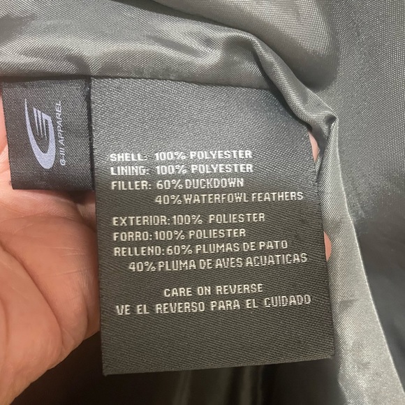 XL Black snow/puffer jacket. zipper and snap on buttons. - Picture 2 of 4